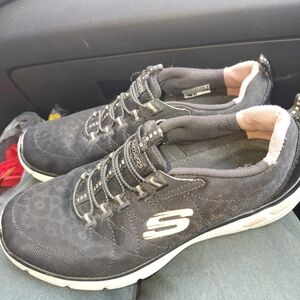 Skechers Women's Relaxed Fit Empire D'lux Walking Shoes